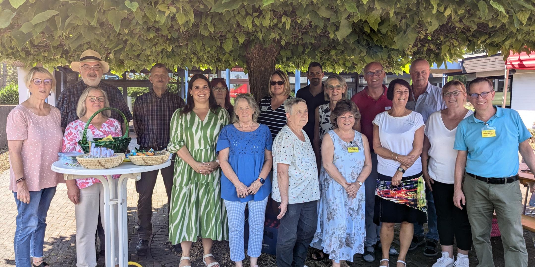 Für das Friedhofscafé haben sich einige Kooperationspartner auf dem Neunkircher Zentralfriedhof zusammengefunden.